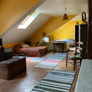 63m2 3eme Etage Ou Dans 2eme Etage Pour Sejours A Moulins , Moulins (Allier) France
