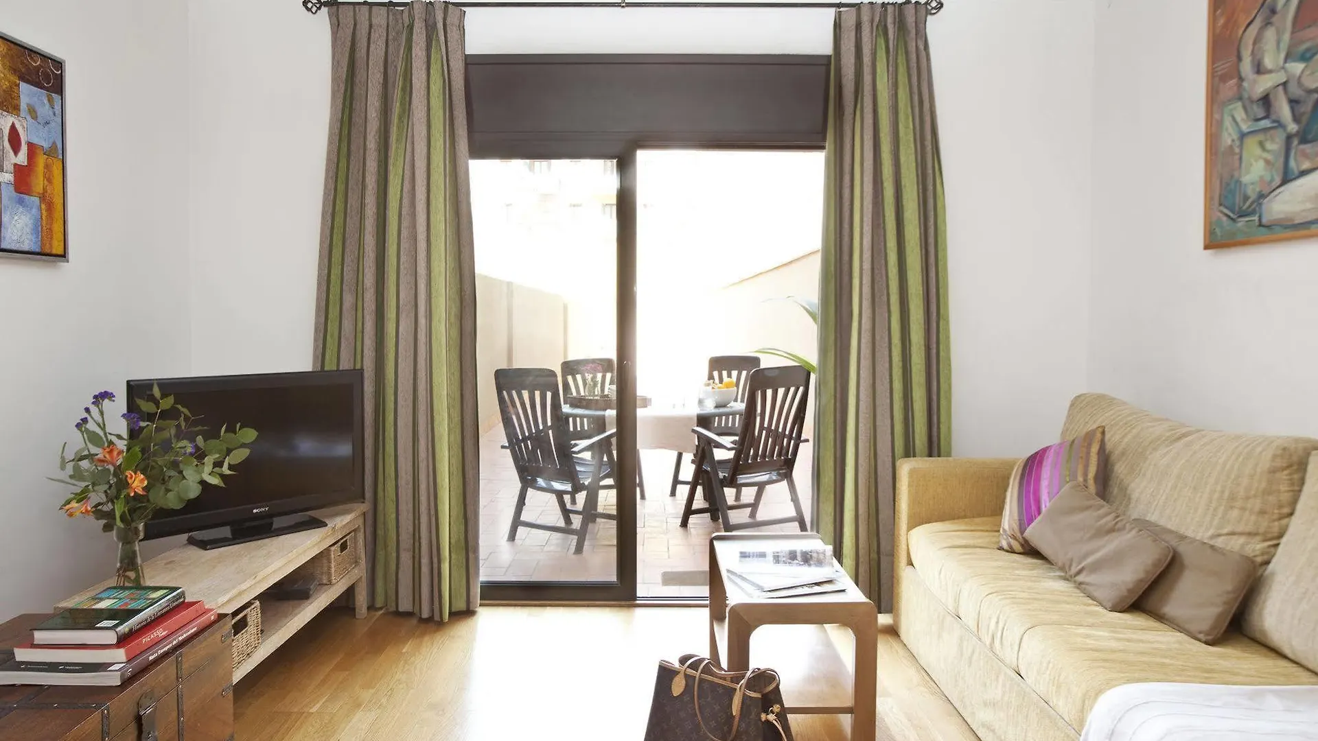 Ainb Eixample-Entenca Apartments Barselona 0*,