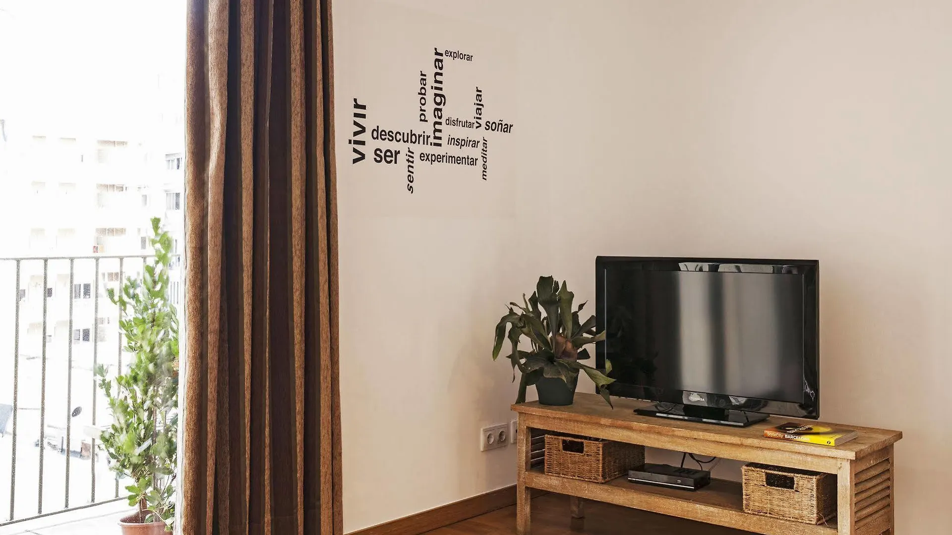 Ainb Eixample-Entenca Apartments Barselona
